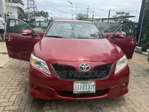 Toyota Camry SE V6 4dr Sedan (3.5L 6cyl 6AM) 2009 Red