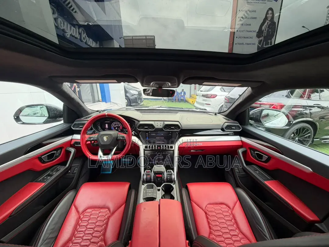Lamborghini Urus Base 2019 White