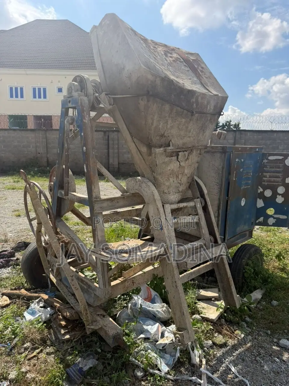 Upper Layer Concrete Mixer
