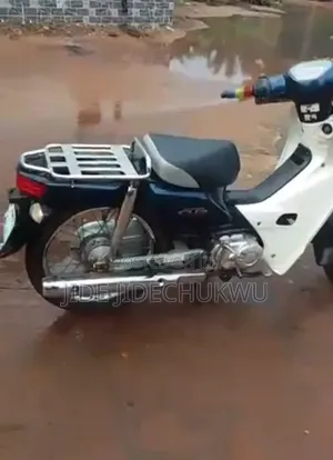 Honda CB 2010 Blue
