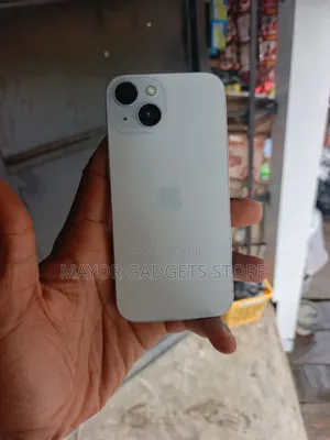 New Apple iPhone 15 128 GB White