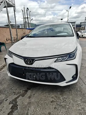 Toyota Corolla SE 2024 White