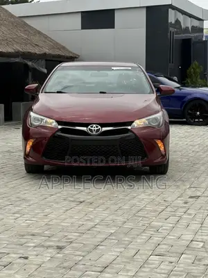 Toyota Camry SE 4dr Sedan (2.5L 4cyl 6A) 2017 Red