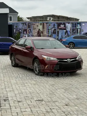 Toyota Camry SE 4dr Sedan (2.5L 4cyl 6A) 2017 Red