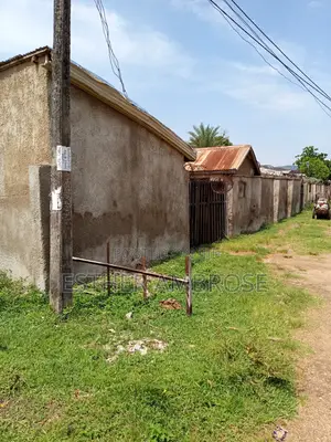 5bdrm Block of Flats in Fha, Karu for sale