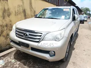 Lexus GX 2013 Gold