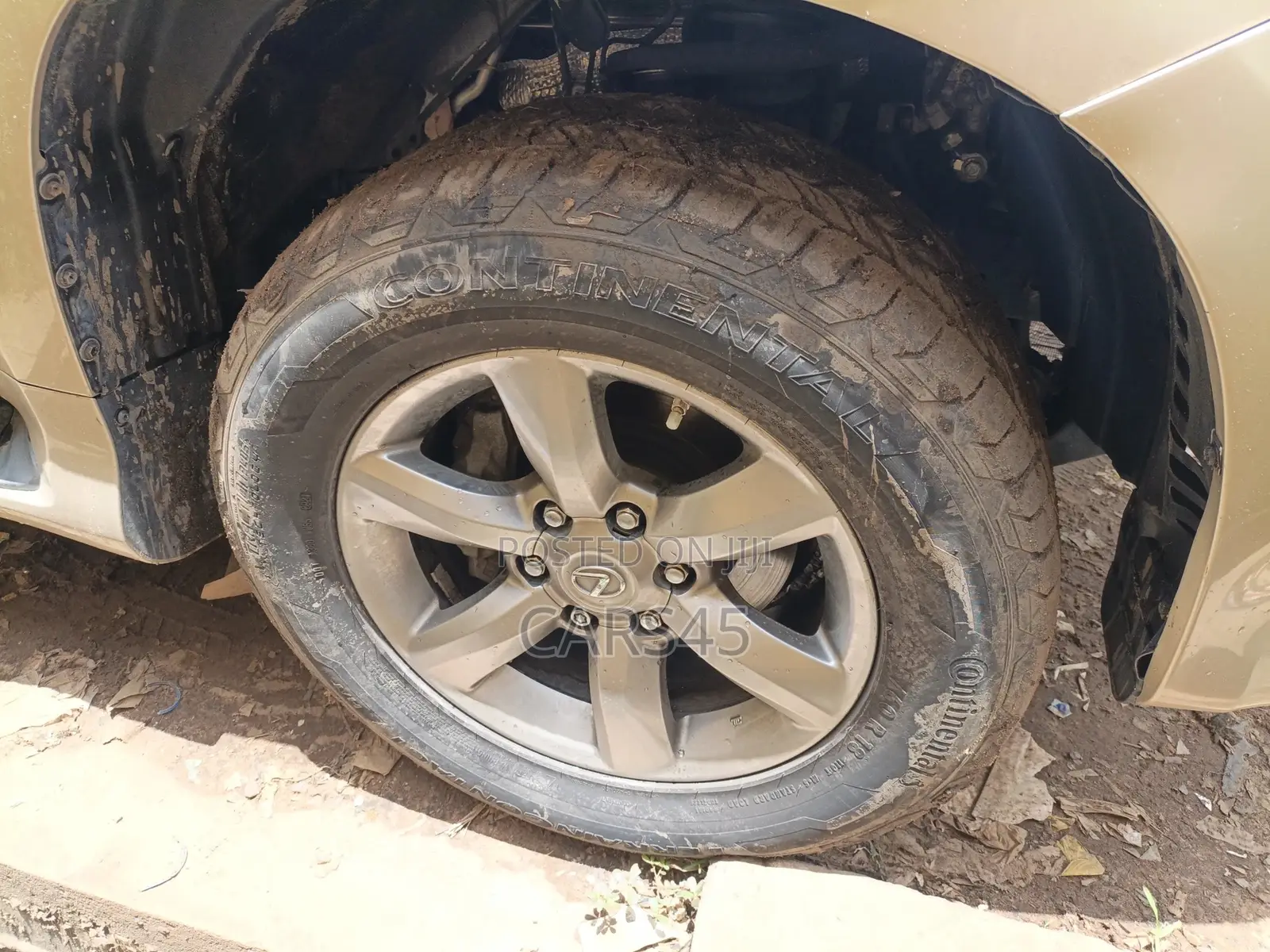 Lexus GX 2013 Gold