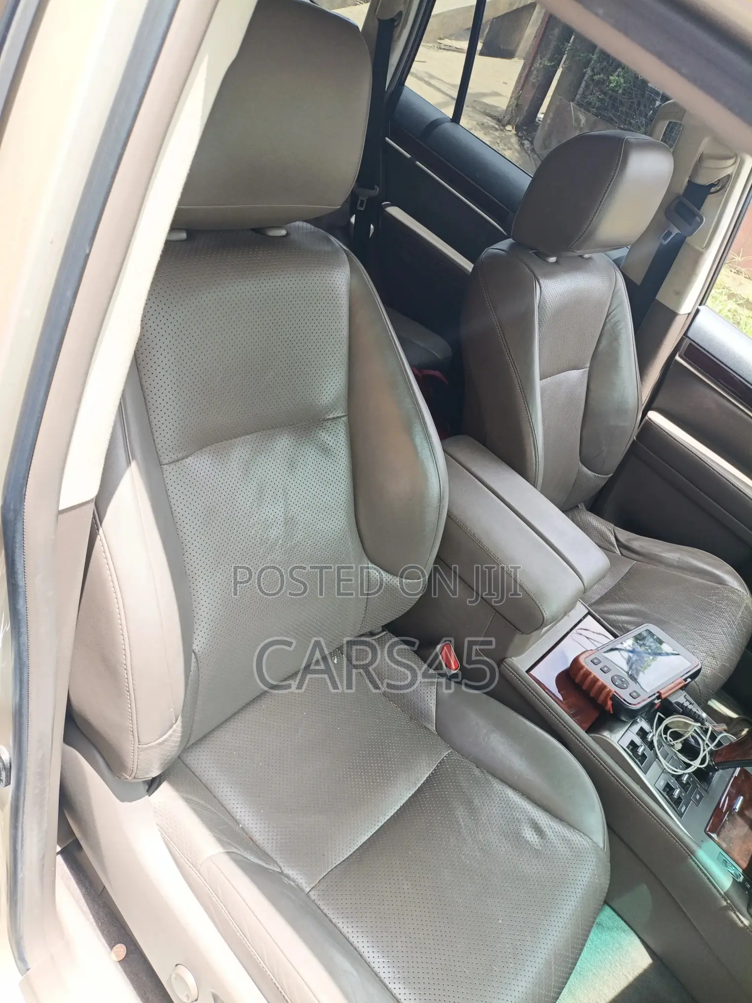 Lexus GX 2013 Gold