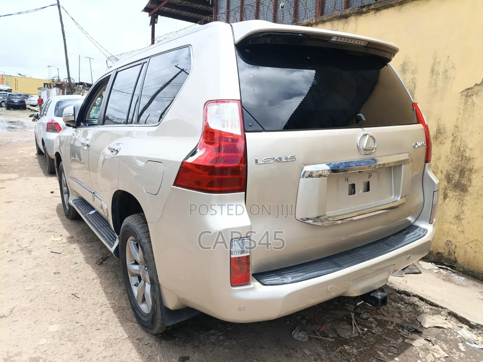 Lexus GX 2013 Gold