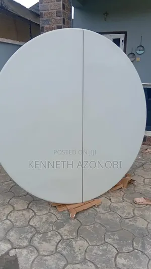Banquet Table