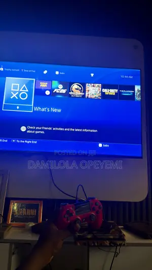 Play Station 4 Slim With Two Pads