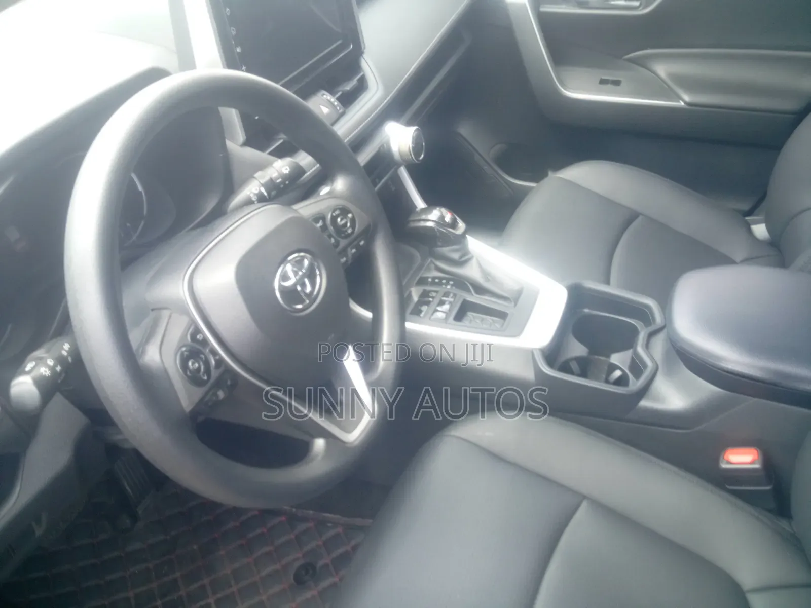 Toyota RAV4 XLE Premium 2021 White
