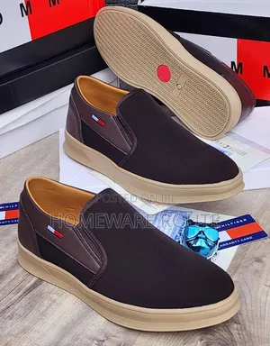 Clark's Men Slip on Canvas Loafers