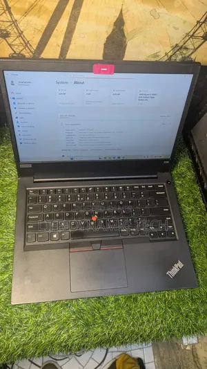 Laptop Lenovo ThinkPad E495 8GB AMD Ryzen 5 SSD 256GB