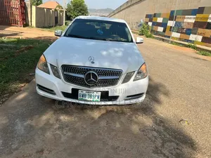 Mercedes-Benz E200 2011 White