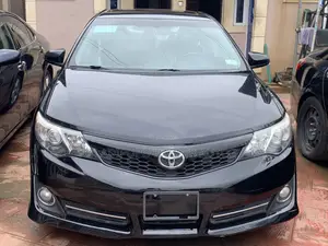 Toyota Camry SE 4dr Sedan (2.5L 4cyl 6A) 2013 Black