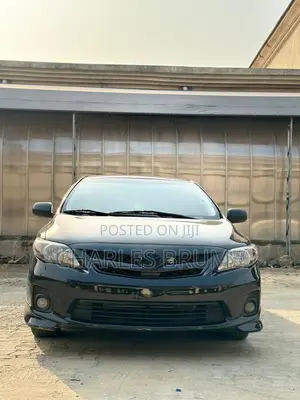Toyota Corolla L 4-Speed Automatic 2013 Black