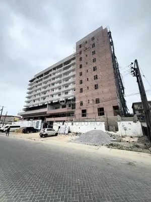 1bdrm Apartment in Lekki Phase 1 for sale