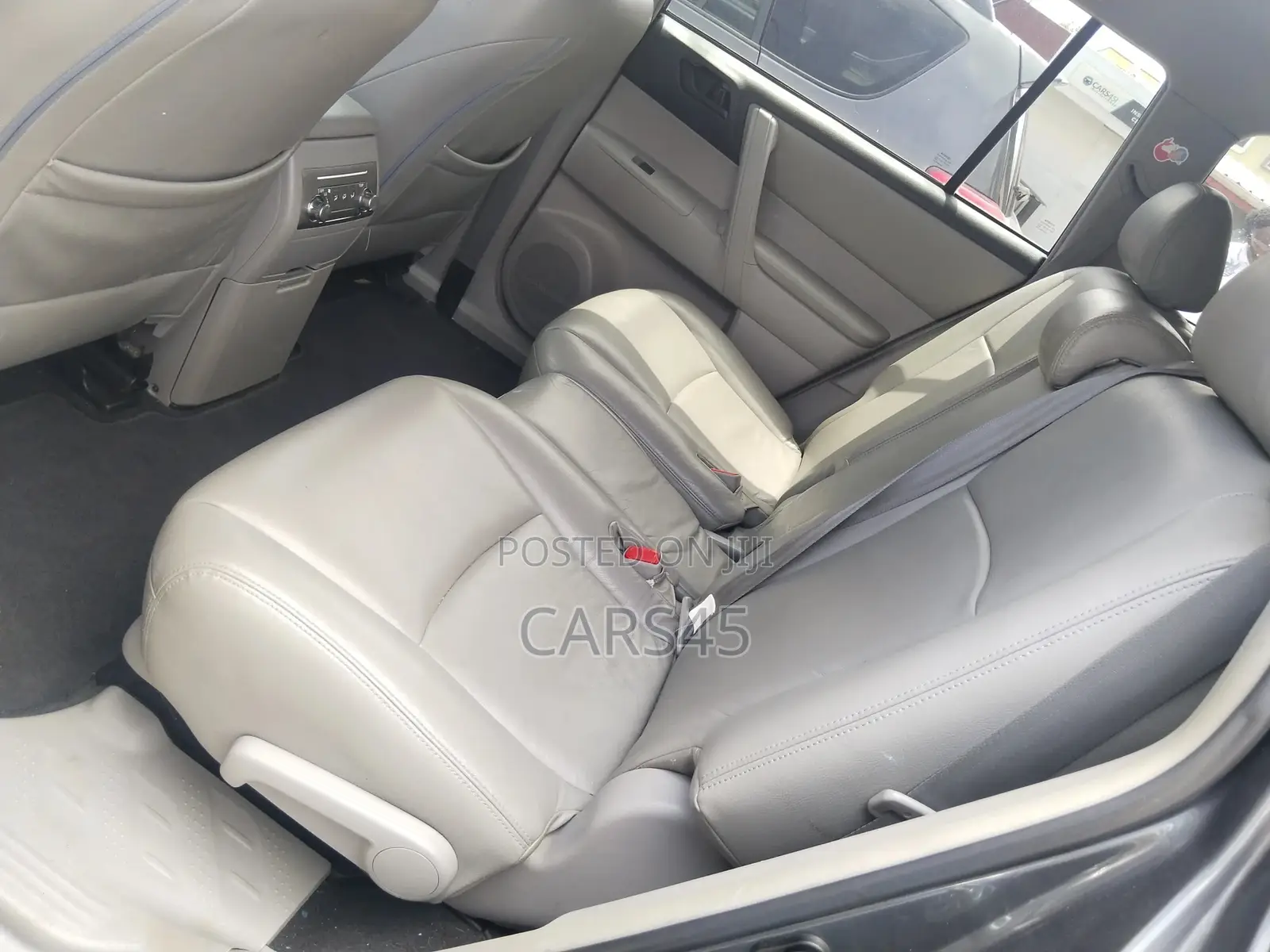 Toyota Highlander 2011 Gray