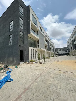 4bdrm Duplex in Lekki Phase 1 for sale