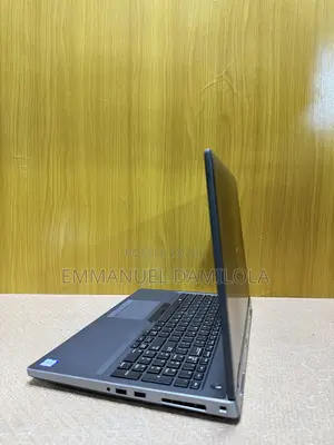 Laptop Dell Precision 7540 16GB Intel Core i9 SSD 512GB