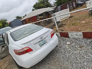 Toyota Camry 2.4 LE 2008 White
