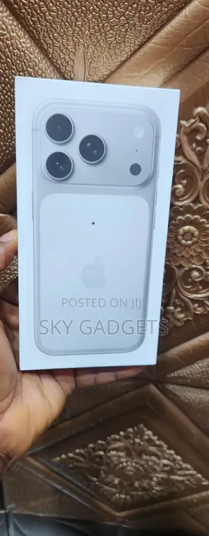 New Apple iPhone 17 Pro 256 GB Silver