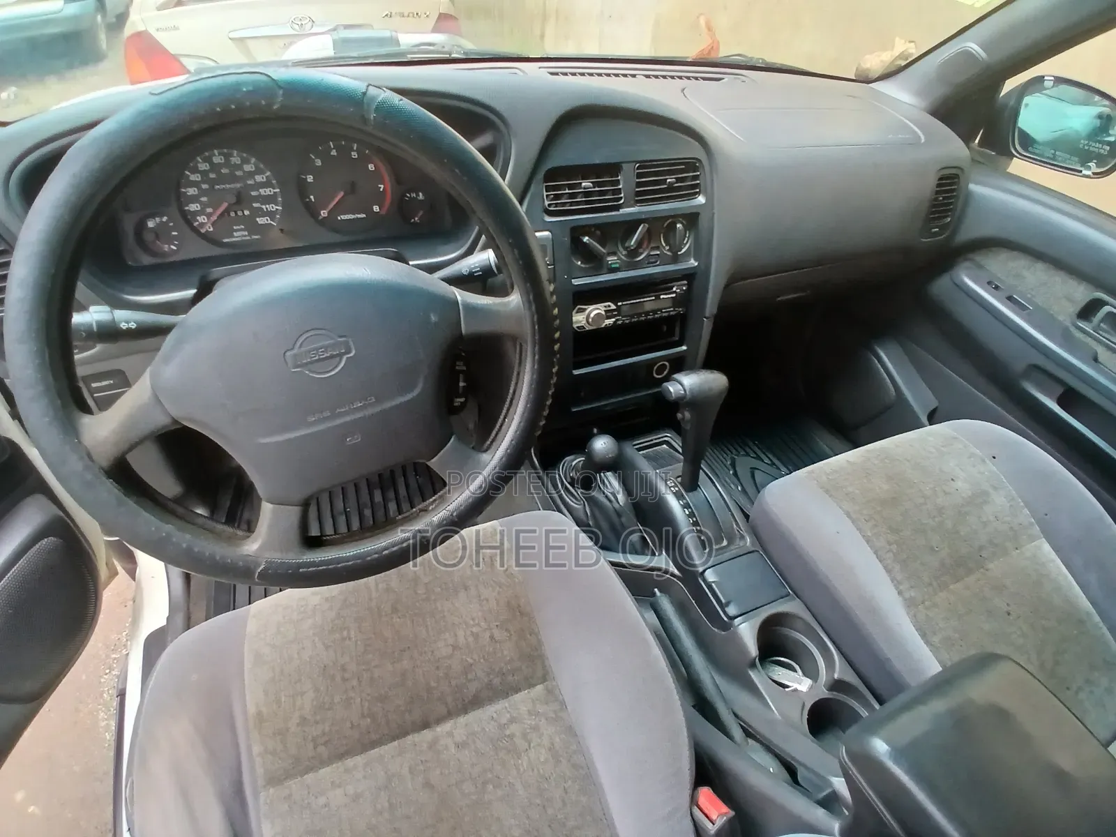 Nissan Pathfinder 1998 White