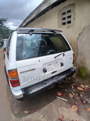Nissan Pathfinder 1998 White