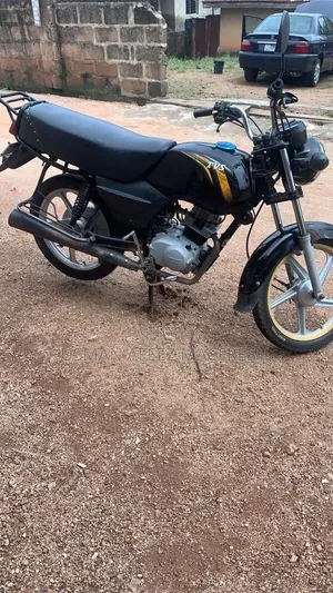TVS HLX 125 2024 Black