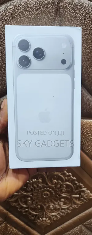 New Apple iPhone 17 Pro Max 256 GB Silver