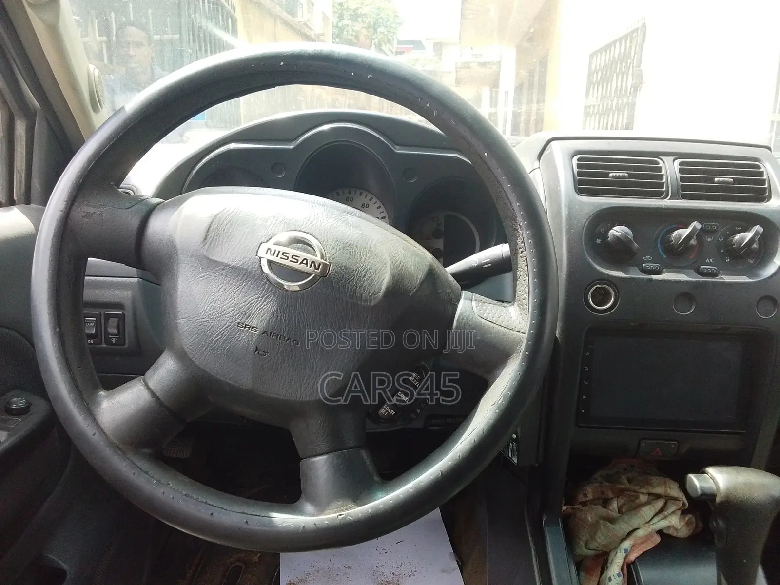 Nissan Frontier 2005 White