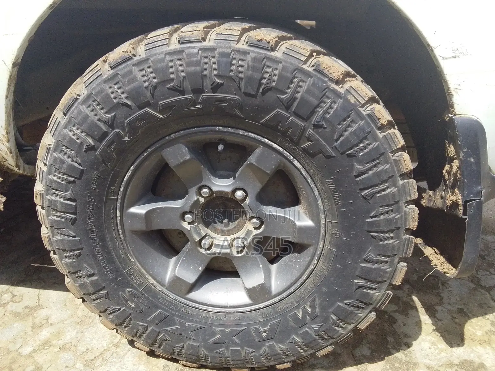 Nissan Frontier 2005 White