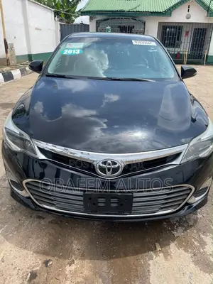 Toyota Avalon XLE Premium Sedan FWD (3.5L 6cyl 6A) 2013 Black
