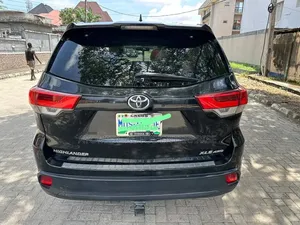 Toyota Highlander 2016 Black