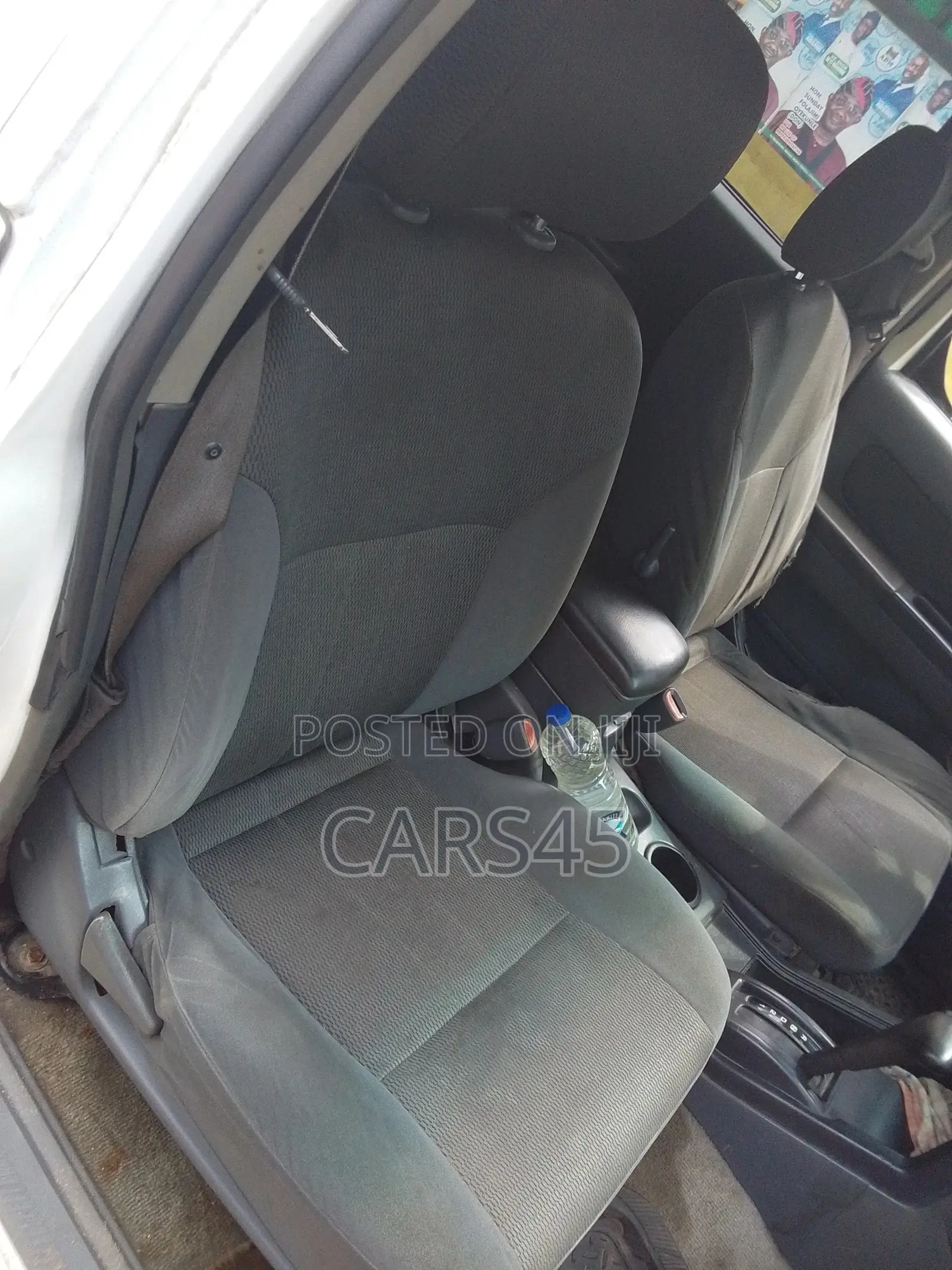 Nissan Frontier 2005 White