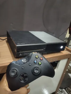 Xbox One With 7 Games