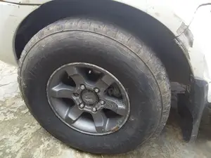 Nissan Frontier 2005 White