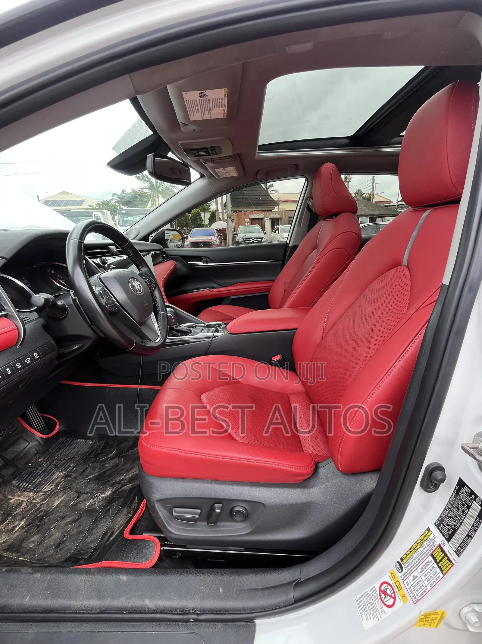 Toyota Camry 2019 White