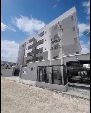2bdrm Apartment in Lekki Phase 1 for rent