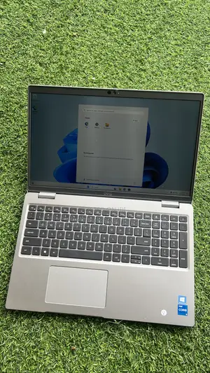 Laptop Dell Latitude 5520 8GB Intel Core i5 SSD 256GB