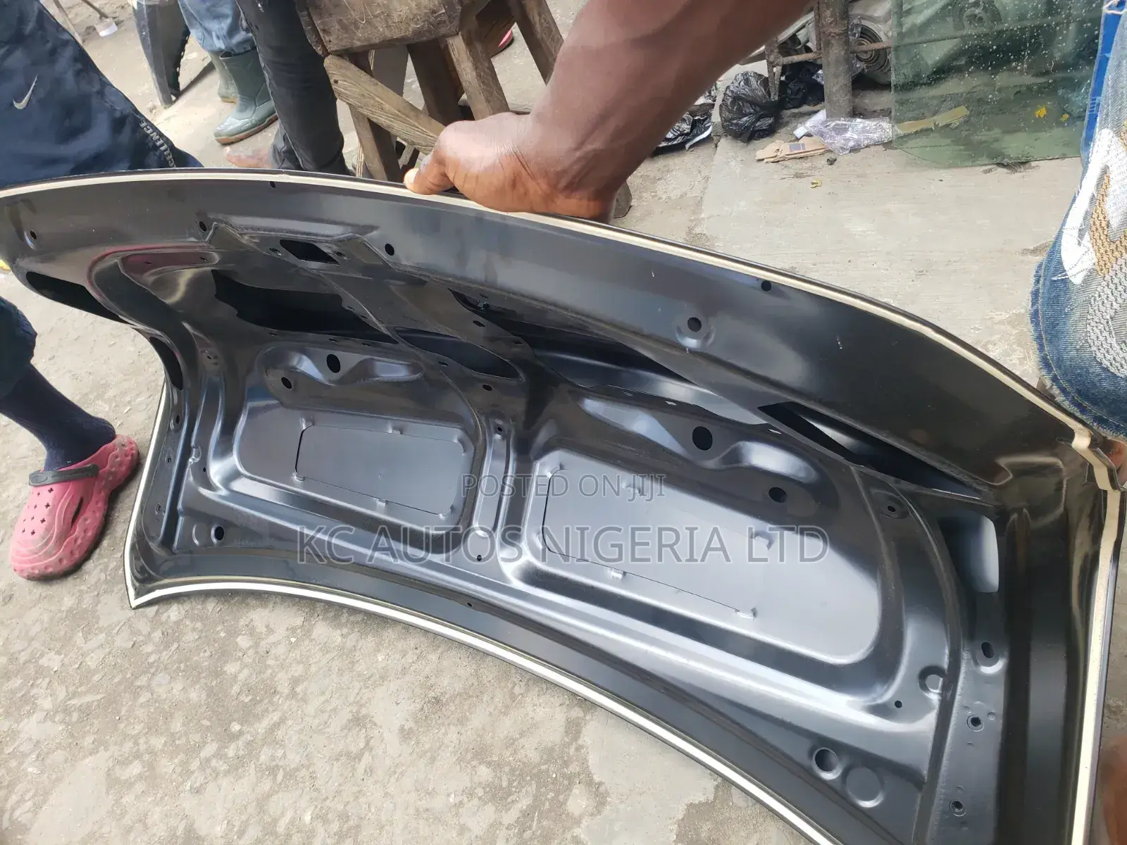 Boot Toyota Corolla 2012 Model