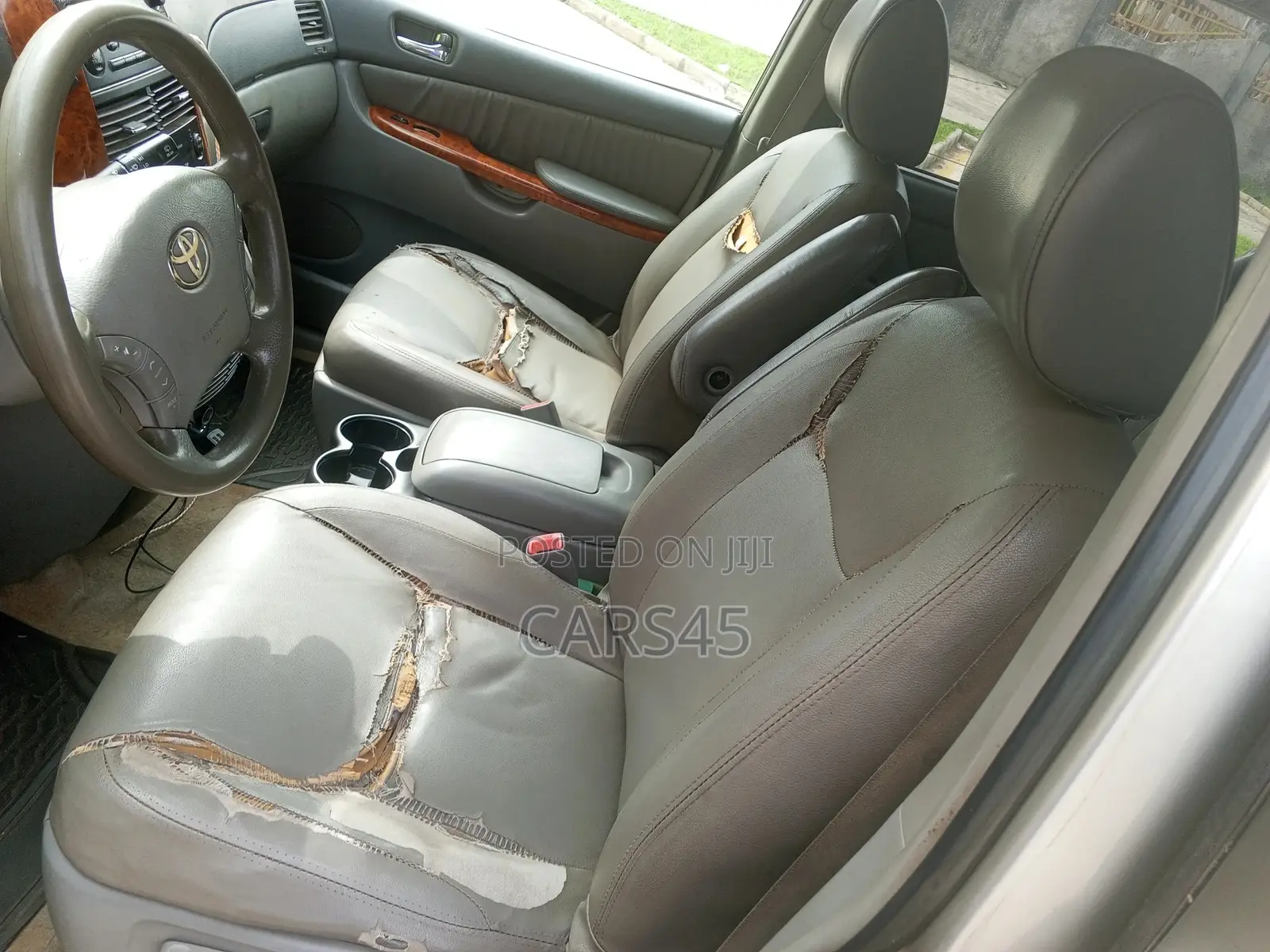 Toyota Sienna 2010 Silver