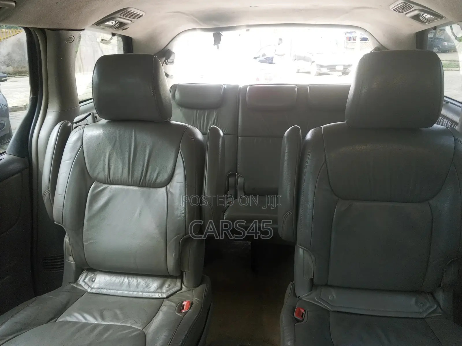Toyota Sienna 2010 Silver