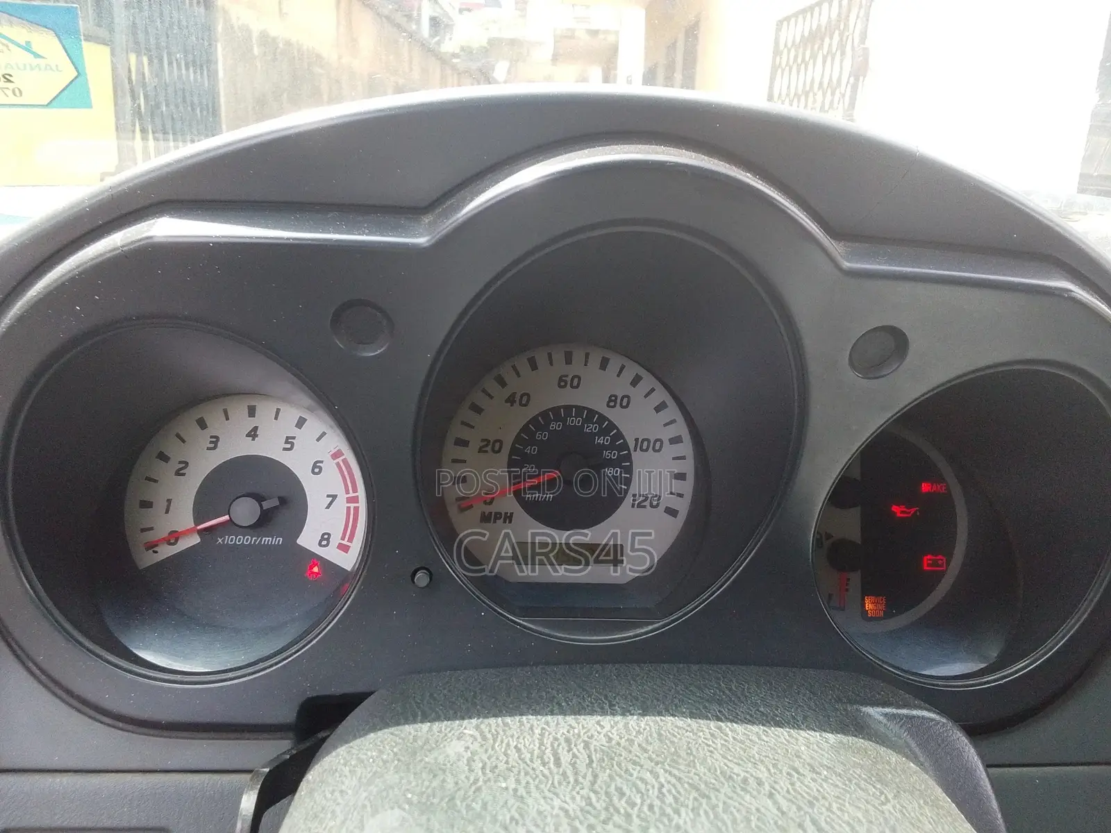Nissan Frontier 2005 White