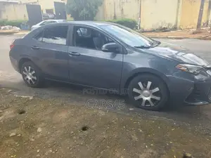 Toyota Corolla LE 4dr Sedan (1.8L 4cyl CVT) 2016 Gray