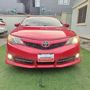 Toyota Camry SE 4dr Sedan (2.5L 4cyl 6A) 2013 Red
