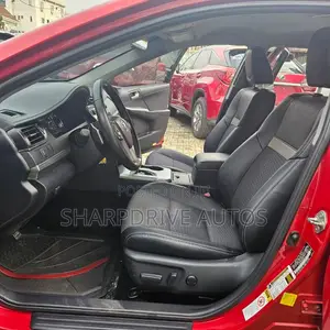 Toyota Camry SE 4dr Sedan (2.5L 4cyl 6A) 2013 Red