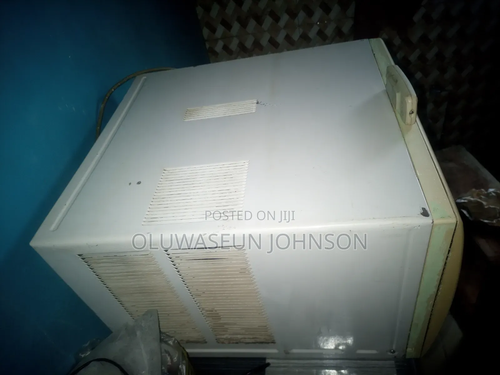 Window Unit Air Conditioner