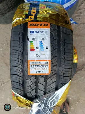 275/40r22 Boto Tire